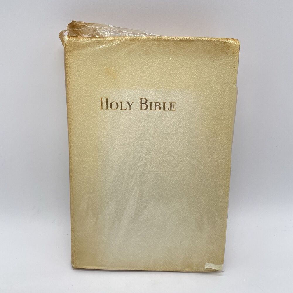 1963 Holy Bible KJV Self Pronouncing Crystaleette National Bible Press